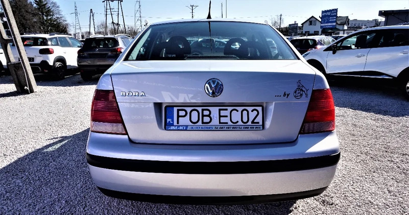 Volkswagen Bora cena 8900 przebieg: 187000, rok produkcji 2000 z Piechowice małe 301